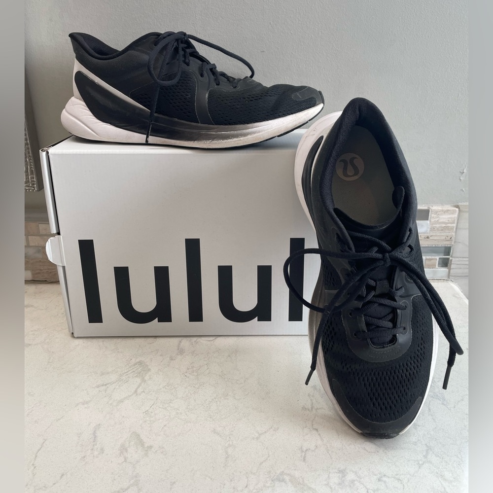 Lululemon Blissfeel Women’s Running Shoe size 8